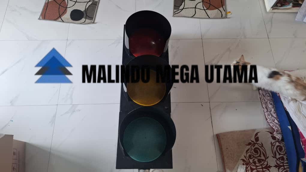 Produksi Traffic Light Atonom Di Kota Mojokerto