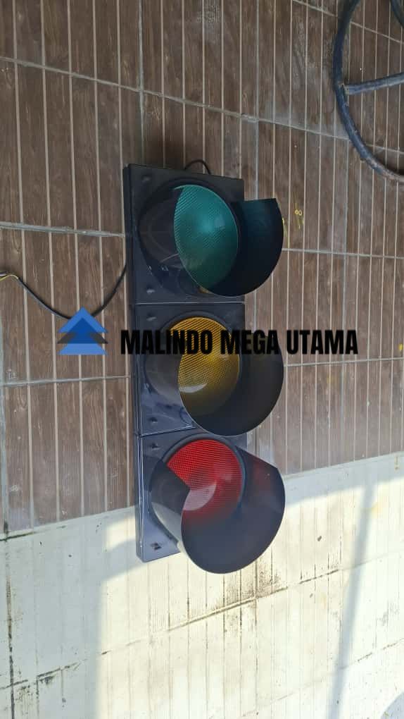 Pabrik Utama Traffic Light Atonom Di Kota Palopo