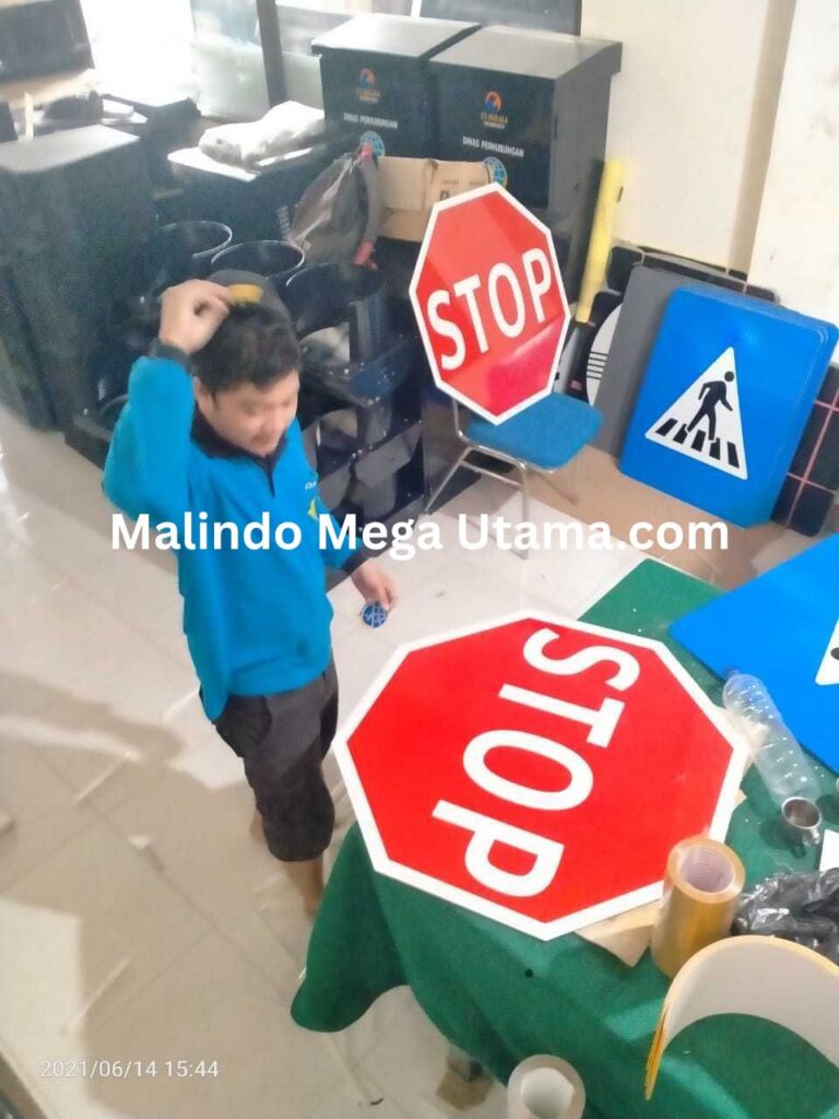 Jual rambu lalu lintas